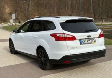 Ford Focus III Kombi 1.0 EcoBoost 125KM 2013 Ford Focus 1.0 Benzyna Bezwypadkowy Pierwszy Wlasciciel Benzyna 125KM, zdjęcie 3