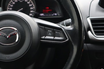 Mazda 3 III Hatchback Facelifting 2.0 SKYACTIV-G 120KM 2017 Mazda 3 2.0 Skyactiv-G, Automat, Navi, Klima, zdjęcie 17