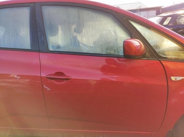 KIA VENGA DVEŘE PRAVÉ PŘEDNÍ