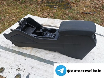 Tunel środkowy, podłokietnik, Hyundai Tucson III 1.6 T-GDI