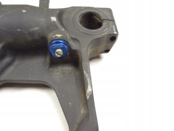 SUZUKI GSXR 750 K7 K8 K9 L0 ПРАВОЕ КОПЫТО