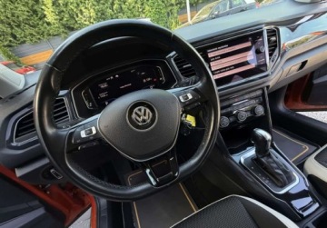 Volkswagen T-Roc I SUV 1.5 TSI ACT 150KM 2019 Volkswagen T-Roc 1.5TSI 150KM bezwypadkowy DSG VIRTUAL FULL LED KAMERA, zdjęcie 25