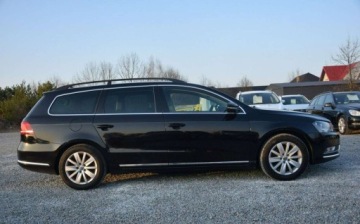 Volkswagen Passat B7 Variant 2.0 TDI CR DPF BlueMotion 140KM 2014 Volkswagen Passat 2.0TDI 4x4 Navi 2 KPL KOL Oryginal lakier Grzane FoteleS, zdjęcie 3