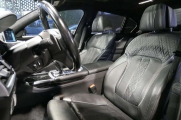 BMW Seria 7 G11-G12 Sedan 750i 450KM 2018 BMW Seria 7 Pneumat M Pakiet HeadUp Radar Dociagi Masaz Wentyl Harman Bezwp, zdjęcie 11