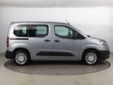 Toyota 2022 Toyota ProAce City Verso 1.5 D-4D, Salon Polska, zdjęcie 5