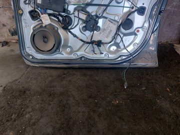DVEŘE KOMPLETNÍ PRAVÝ PŘEDNÍ FIAT STILO KOMBI 675