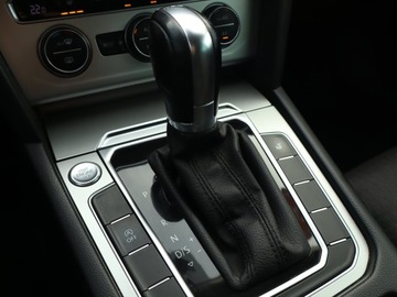 Volkswagen Passat B8 Variant 2.0 TDI BlueMotion SCR 150KM 2017 VW Passat 2.0 TDI, Salon Polska, Automat, VAT 23%, zdjęcie 15
