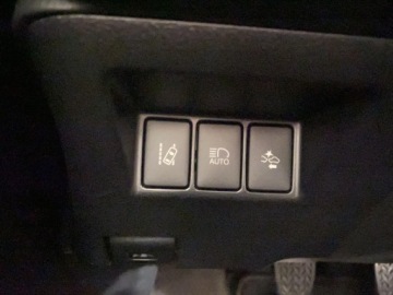 Toyota Yaris III Hatchback 5d Facelifting 2017 1.5 Dual VVT-iE 111KM 2017 Toyota Yaris 1,5-Dual-VVT-iE III (2011-2019) Toyot, zdjęcie 18