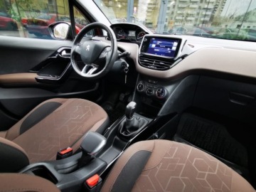 Peugeot 2008 I SUV Facelifting 1.2 PureTech 82KM 2016 PEUGEOT 2008 Salon PL, Bezwypadkowy, 1 Właściciel, Po wymianie rozrządu, zdjęcie 12