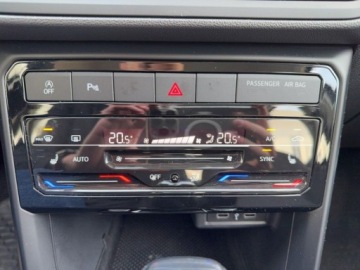 Volkswagen T-Cross SUV 1.0 TSI 110KM 2022 Volkswagen T-Cross 1.0 TSI 110 KM DSG LIFE FVAT 23 CarPlay Aktywny tempo, zdjęcie 22