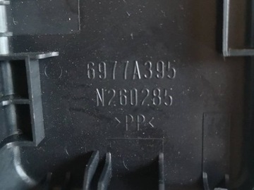 KRYT KOLEJNIC PŘEDNÍHO SEDADLA ŘIDIČE 6977A395 MITSUBISHI LANCER VIII