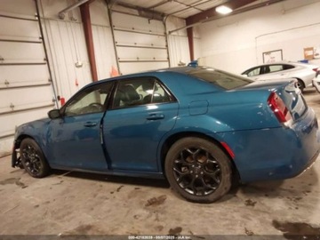 Chrysler 300C II 2022 Chrysler 300 Touring L 2022 3.6l 3.6 Benzyna 292KM, zdjęcie 2