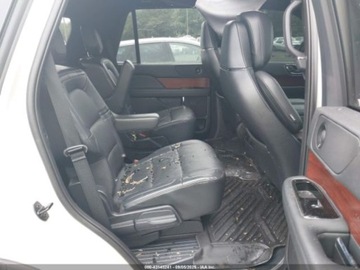 Lincoln Navigator III 2022 Lincoln Navigator Reserve 2022 3.5 Benzyna 440KM, zdjęcie 12