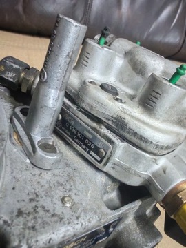 Rozdzielacz Mercedes W124 W201 0438121043 1021410545 0438101026