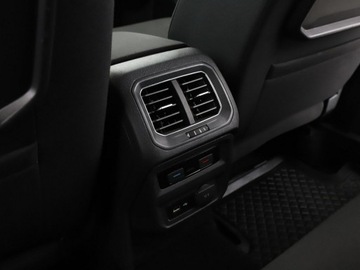 Volkswagen Tiguan II SUV 2.0 TDI 150KM 2018 Volkswagen Tiguan Allspace 7 os. DSG klima auto, zdjęcie 38