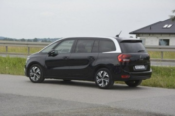 Citroen C4 Spacetourer Grand 1.5 BlueHDi 131KM 2021 Citroen C4 SpaceTourer 1.5 doinwestowany 7 osobowy, zdjęcie 4