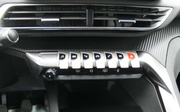 Peugeot 5008 II Crossover Facelifting 1.2 PureTech 130KM 2023 Peugeot 5008 1.2 Benzyna 131KM, zdjęcie 17