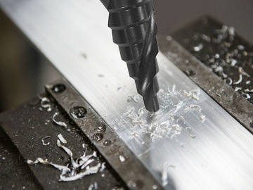 WIERTŁO STOŻKOWE STOPNIOWE SPIRALNE CHOINKOWE METALU ROZWIERTAK HSS 4-32 MM