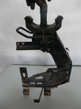 ISUZU GRAFTER N35 RYGIEL ZATRZASK KABINY LEWY N75