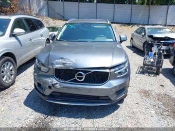 Volvo XC40 Crossover 2.0 T5 247KM 2019 Volvo XC 40 2019 Volvo XC40 T5 AWD Momentum 2.0 Benzyna 248KM, zdjęcie 1