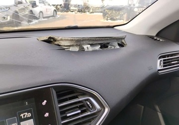 Peugeot 2016 Peugeot 308 2016r, 2.0HDI-150KM. AUTOMAT. Lekko uszkodzony prawy przod. Je, zdjęcie 17