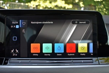 Volkswagen Golf VIII Variant 1.5 eTSI 130KM 2023 Volkswagen Golf Bezwypadkowy / Salon Polska /, zdjęcie 22