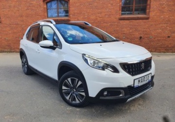 Peugeot 2008 I SUV Facelifting 1.2 PureTech 110KM 2016 Peugeot 2008 Panorama LED Nawigacja GetHelp 1.2 Benzyna 110KM