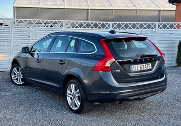Volvo V60 I Kombi 1.6 DRIVe 115KM 2011 Volvo V60 Volvo V60 DRIVe 1.6 Diesel 115KM, zdjęcie 1