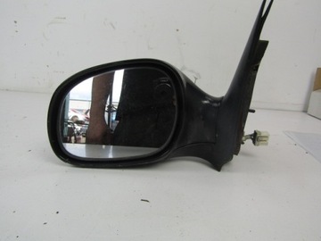 KIA CARNIVAL I ZRCÁTKO LEVÉ