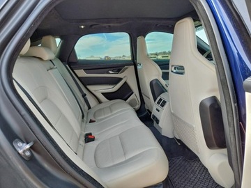 Jaguar F-Pace 2024 Jaguar F-Pace R-Dynamic S 2024 2.0 Benzyna 246KM, zdjęcie 11