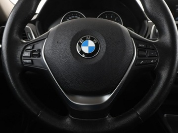 BMW Seria 3 F30-F31-F34 Limuzyna Facelifting 2.0 330e 252KM 2018 BMW 330 PHEV full LED skóra navi czujniki, zdjęcie 20