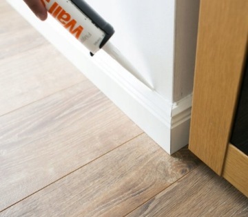 ARBITON STIQ XL БЕЛАЯ НАПОЛЬНАЯ ПОЛОСКА 80мм LOFT 220 CM