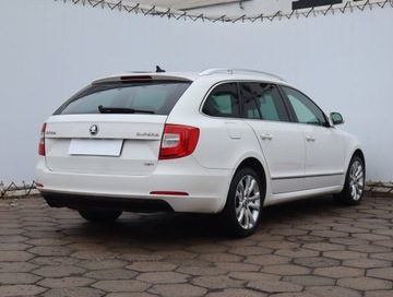 Skoda Superb II Outdoor 2.0 TDI CR DPF 170KM 2014 Skoda Superb 2.0 TDI, Salon Polska, Serwis ASO, zdjęcie 4