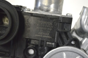 TOYOTA C-HR 1.8 HYBRID 2018 RHD ZADNÍ PRAVÝ ZVEDÁK OKNO