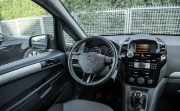 Opel Zafira B 1.7 CDTI ecoFLEX 110KM 2011 Opel Zafira 1.7CDTI 110KM Lift Alu Pdc Clima 7os Serwis Gwarancjia 1.7, zdjęcie 22
