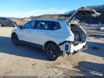 Volkswagen Tiguan II 2023 Volkswagen Tiguan 2023r., 4x4, 2.0L 2.0 Benzyna 184KM, zdjęcie 2