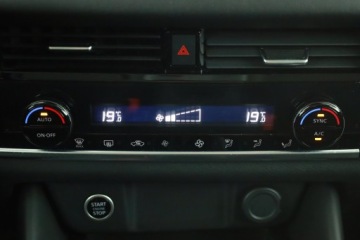 Nissan Qashqai III Crossover 1.3 DIG-T MHEV 158KM 2023 Nissan Qashqai 1.3 DIG-T MHEV, Salon Polska, zdjęcie 12