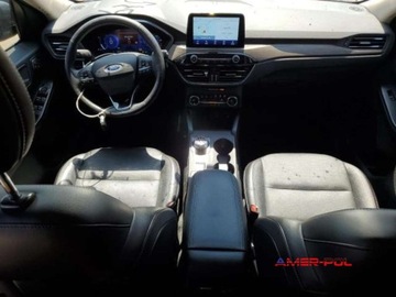 Ford Kuga III 2020 Ford Kuga 2020 r. 2,0L TITANIUM 4x4 HYBRID 2.5 Hybryda 198KM, zdjęcie 8