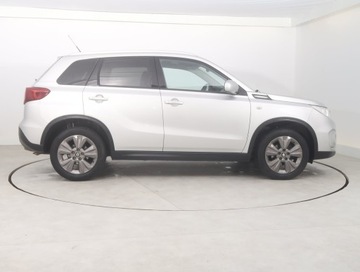 Suzuki Vitara III SUV Facelifting 1.0 BoosterJet 111KM 2019 Suzuki Vitara 1.0 BoosterJet, Salon Polska, zdjęcie 5