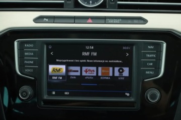 Volkswagen Passat B8 Variant 2.0 TDI BlueMotion SCR 150KM 2017 VW Passat 2.0 TDI, Skóra, Navi, Klima, zdjęcie 8