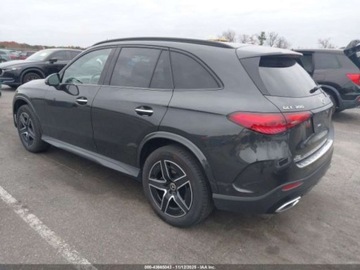 Mercedes GLC C254/X254 2023 Mercedes-Benz GLC 2023 Mercedes-Benz GLC 300 4MATIC SUV 2.0 Benzyna 245KM, zdjęcie 2