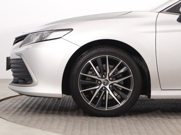 Toyota Camry IX Sedan 2.5 Hybrid Dynamic Force 218KM 2021 Toyota Camry 2.5 Hybrid, Salon Polska, zdjęcie 14