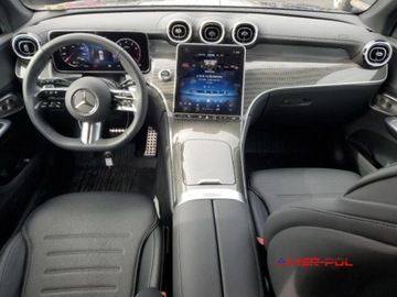 Mercedes GLC C254/X254 2024 Mercedes-Benz GLC 2024 r. ,2,0L 300 4 MATIC 2.0 Benzyna 255KM, zdjęcie 8