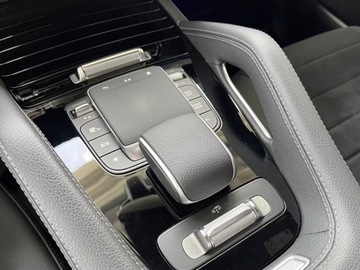 Mercedes GLE V167 SUV Facelifting 2.0 300d 269KM 2025 MERCEDES-BENZ GLE 300 d 4-Matic AMG Line 2.0 (269KM) 2025, zdjęcie 8