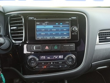 Mitsubishi Outlander III SUV Facelifting 2015 2.0 MIVEC 150KM 2015 Mitsubishi Outlander serwis ASO do końca, 2x, zdjęcie 14