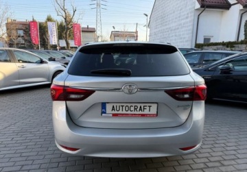 Toyota Avensis III Wagon Facelifting 2015 2.0 D-4D 143KM 2018 Toyota Avensis salon Polska 2.0 Diesel 143KM, zdjęcie 2