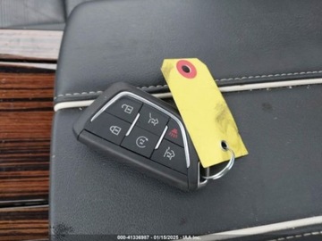 Cadillac Escalade III 2021 Cadillac Escalade 2021 Cadillac Escalade 2WD 4dr Premium Luxury 6.2 Benzyna, zdjęcie 9