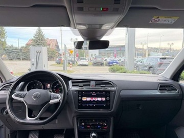 Volkswagen Tiguan II SUV Facelifting 1.5 TSI 150KM 2021 Volkswagen Tiguan 1.5 TSI 150KM Life DSG Kamera Keyless AktywnyTempomat LE, zdjęcie 14