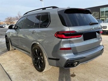 BMW X7 SUV M Facelifting 4.4 M60i 530KM 2025 BMW X7 M60i xDrive Suv 4.4 (530KM) 2025, zdjęcie 4