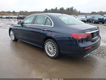 Mercedes Klasa E W214 2023 Mercedes-Benz Klasa E 2023 r., E350 4 MATIC 2.0 Benzyna 255KM, zdjęcie 3